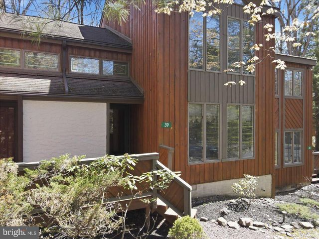 39 RUFFED GROUSE CT, Lake Harmony, PA 18624