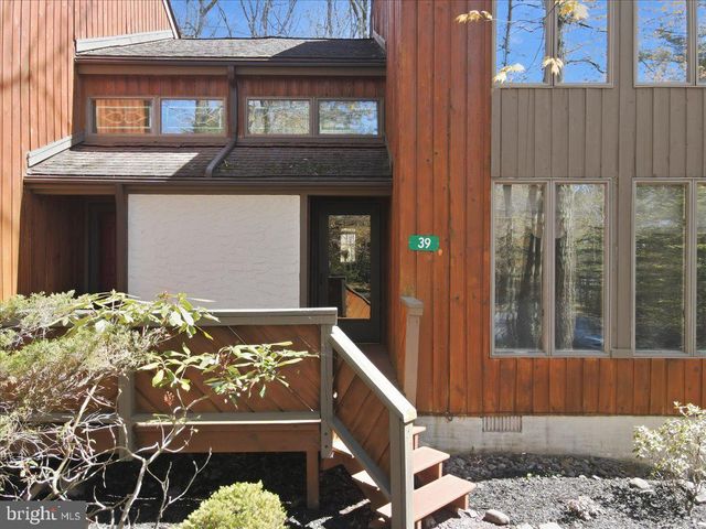 39 RUFFED GROUSE CT, Lake Harmony, PA 18624
