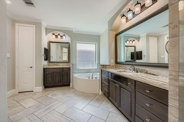 315 Lagarto Way, Pinehurst, TX 77362