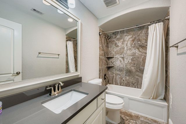 315 Lagarto Way, Pinehurst, TX 77362