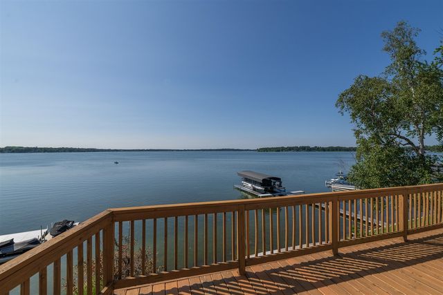 2918 E Shore Drive, Portage, MI 49002