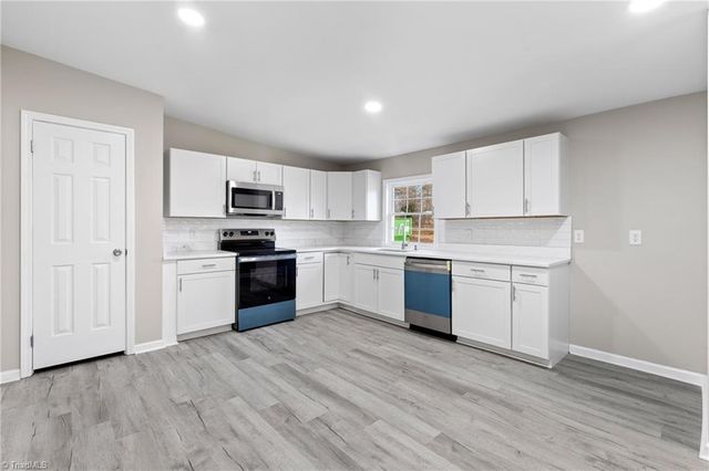 3001 PILOT VIEW CHURCH Road, Yadkinville, NC 27055