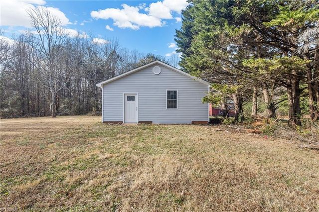 3001 PILOT VIEW CHURCH Road, Yadkinville, NC 27055