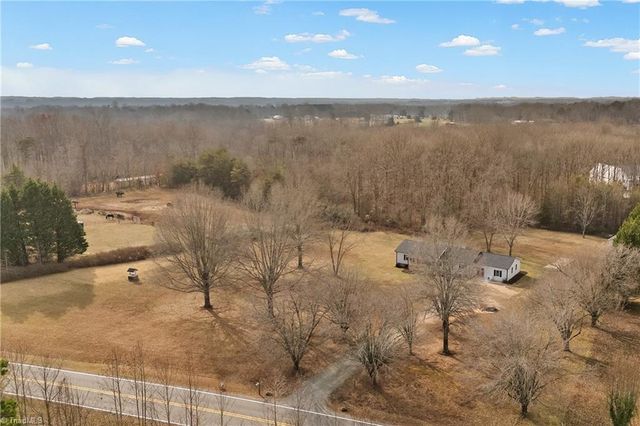 3001 PILOT VIEW CHURCH Road, Yadkinville, NC 27055