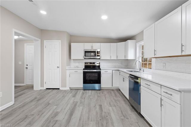 3001 PILOT VIEW CHURCH Road, Yadkinville, NC 27055