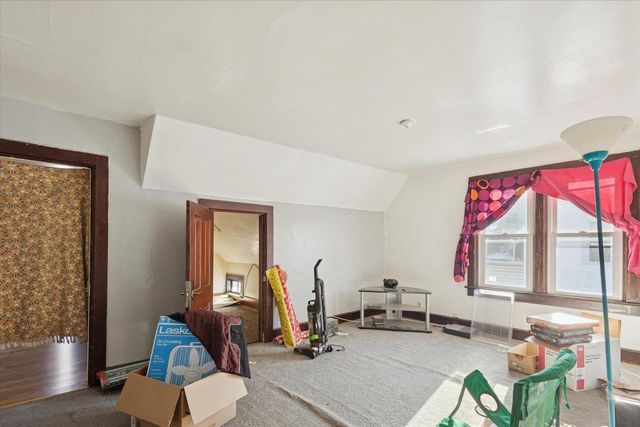 110 N CLAY STREET, Green Bay, WI 54301