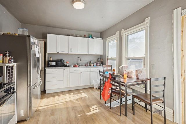 110 N CLAY STREET, Green Bay, WI 54301