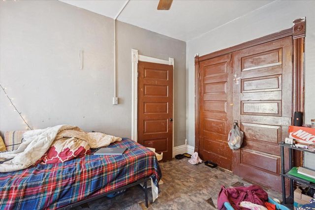 110 N CLAY STREET, Green Bay, WI 54301