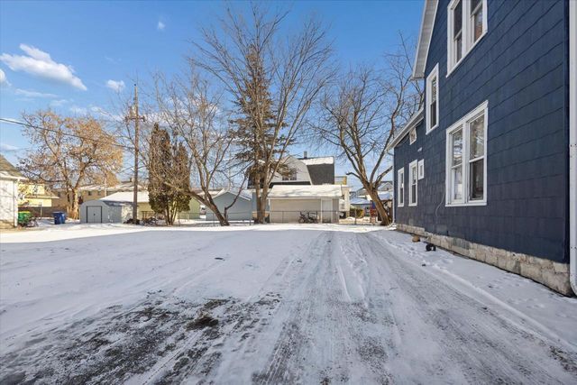 110 N CLAY STREET, Green Bay, WI 54301