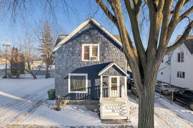 110 N CLAY STREET, Green Bay, WI 54301
