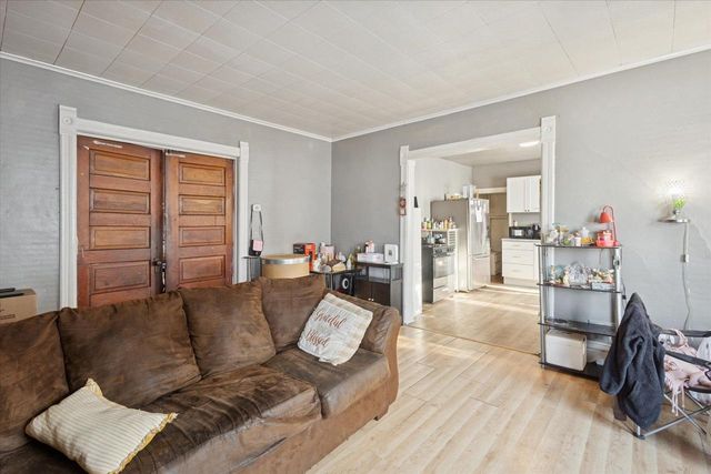 110 N CLAY STREET, Green Bay, WI 54301