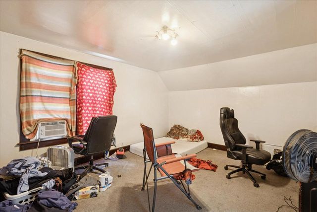 110 N CLAY STREET, Green Bay, WI 54301