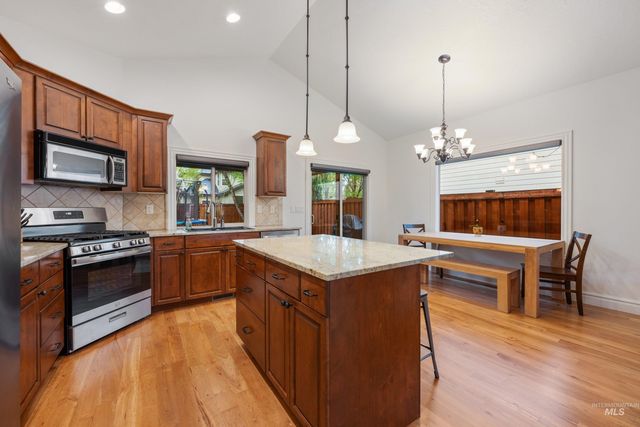 652 E Bonita Canyon, Meridian, ID 83646