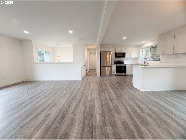 2409 Se HIGGINS Dr, Vancouver, WA 98683