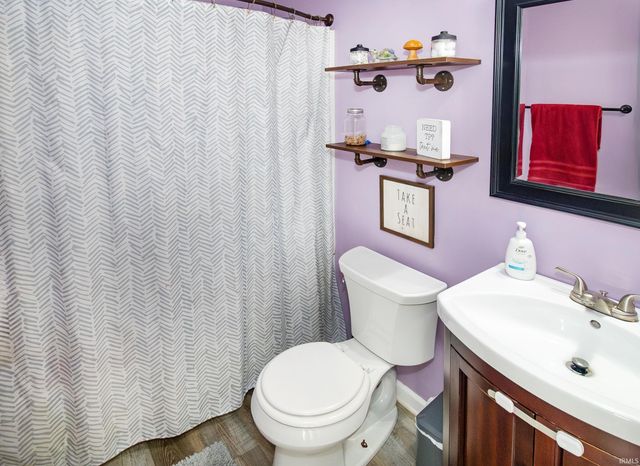 2141 Sweetser Avenue, Evansville, IN 47714