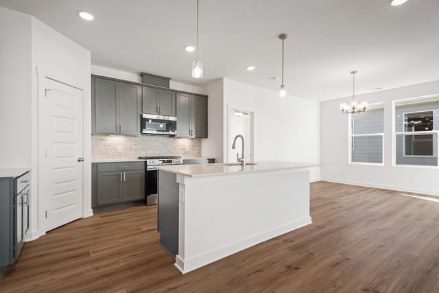 7092 Sutton Drive, White House, TN 37188