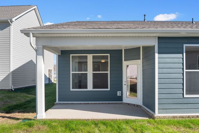 7092 Sutton Drive, White House, TN 37188