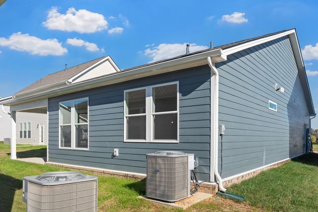 7092 Sutton Drive, White House, TN 37188