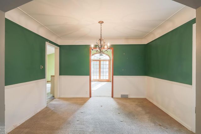 1341 Hawthorne Road, Grosse Pointe Woods, MI 48236