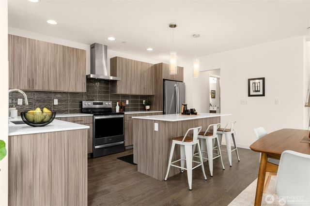 6018 S 127th Lane, Seattle, WA 98178