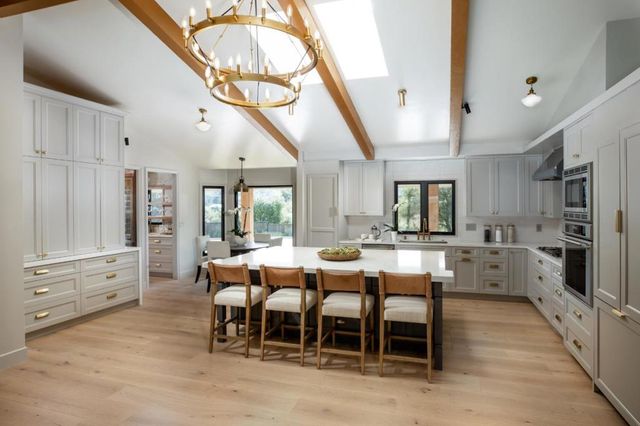 26201 Dori Lane, Los Altos Hills, CA 94022