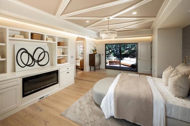 26201 Dori Lane, Los Altos Hills, CA 94022