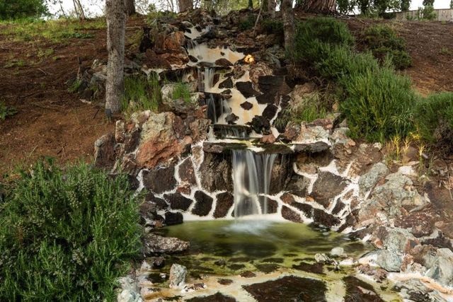 26201 Dori Lane, Los Altos Hills, CA 94022