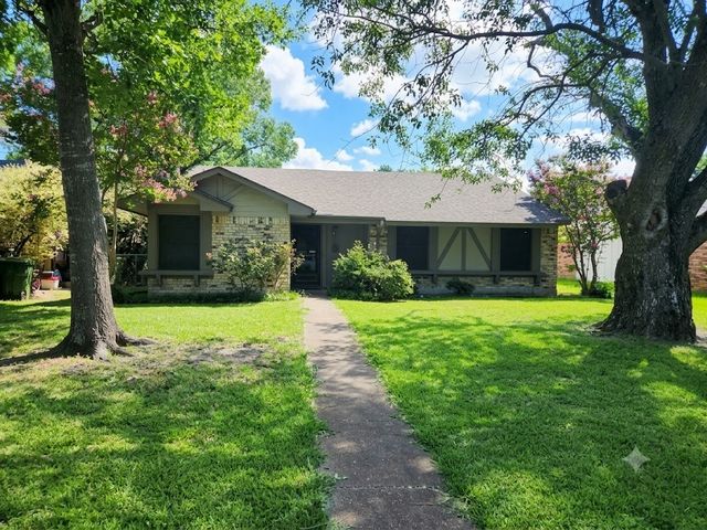 702 Shadybrook Lane, Seagoville, TX 75159