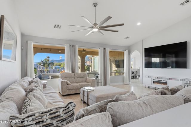 1106 E CIRCLE MOUNTAIN Road, New River, AZ 85087