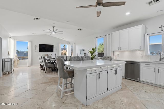 1106 E CIRCLE MOUNTAIN Road, New River, AZ 85087