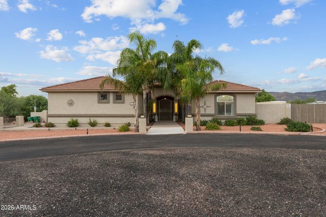 1106 E CIRCLE MOUNTAIN Road, New River, AZ 85087