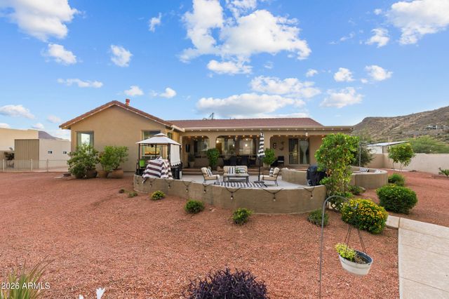 1106 E CIRCLE MOUNTAIN Road, New River, AZ 85087
