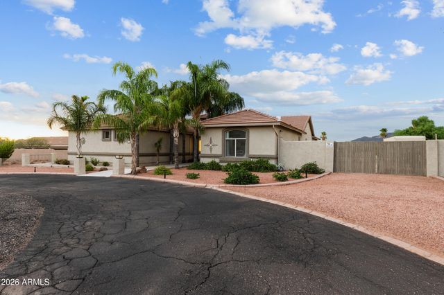 1106 E CIRCLE MOUNTAIN Road, New River, AZ 85087