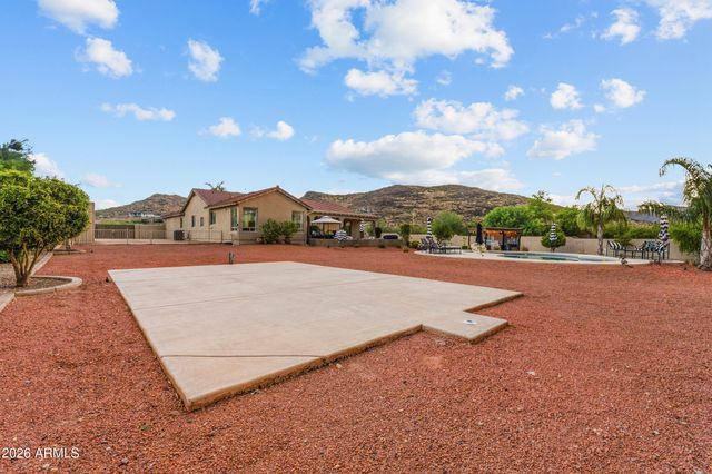 1106 E CIRCLE MOUNTAIN Road, New River, AZ 85087