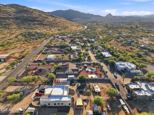 1106 E CIRCLE MOUNTAIN Road, New River, AZ 85087
