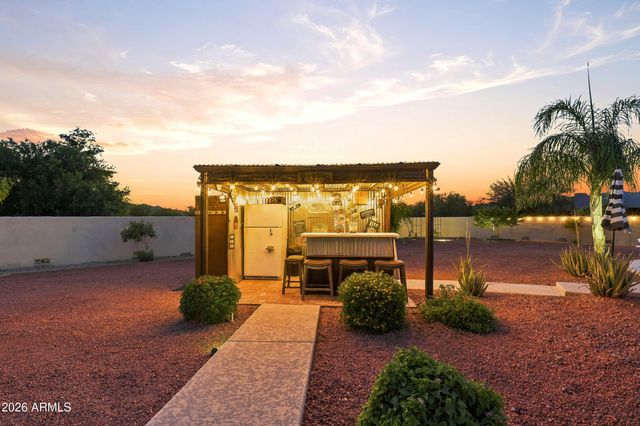 1106 E CIRCLE MOUNTAIN Road, New River, AZ 85087
