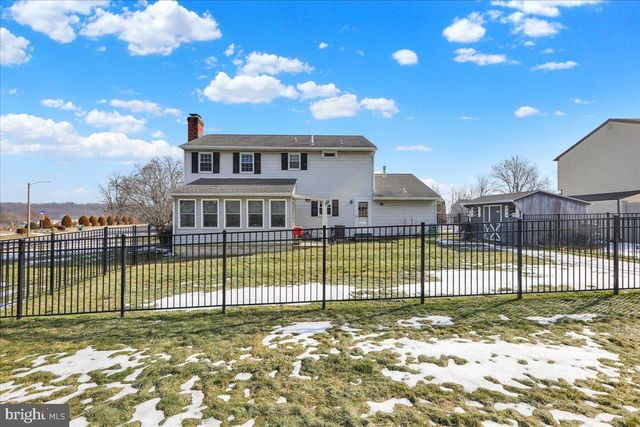 124 MESA DR, Reading, PA 19608