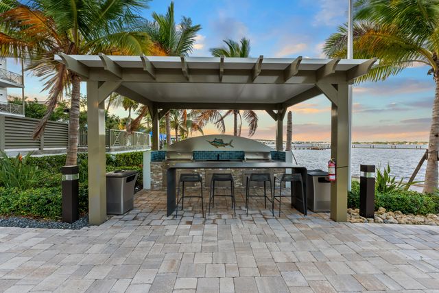 41 SW Seminole Street 307, Stuart, FL 34994