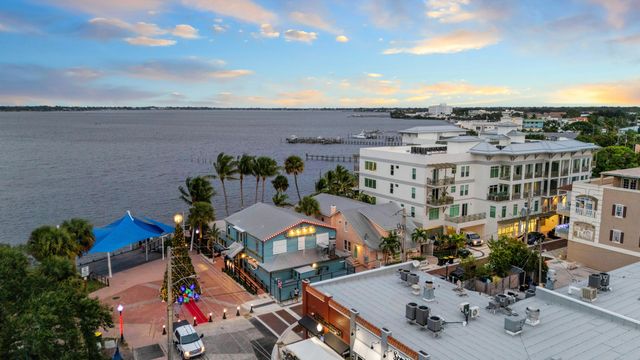 41 SW Seminole Street 307, Stuart, FL 34994