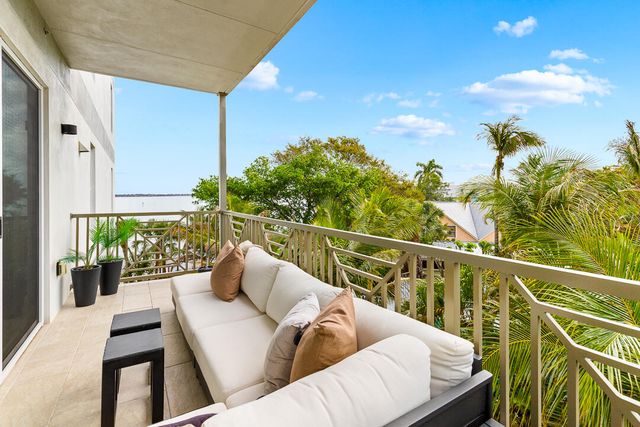 41 SW Seminole Street 307, Stuart, FL 34994