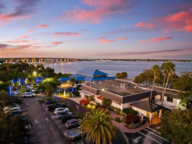 41 SW Seminole Street 307, Stuart, FL 34994