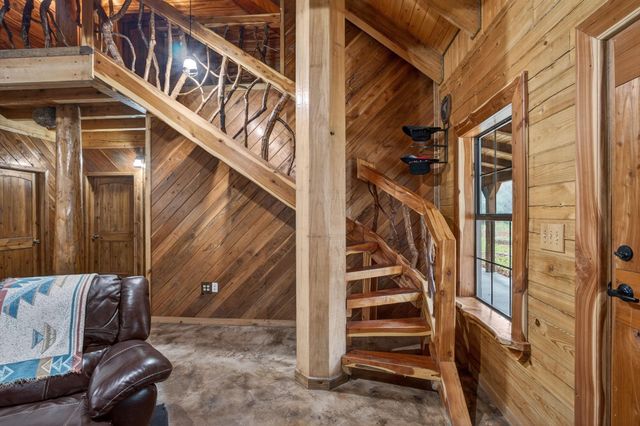 3723 E Fm 256 E, Colmesneil, TX 75938