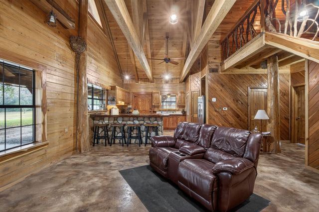 3723 E Fm 256 E, Colmesneil, TX 75938