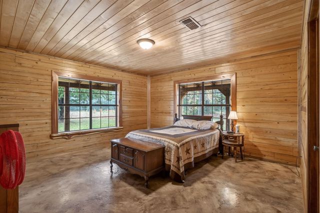 3723 E Fm 256 E, Colmesneil, TX 75938