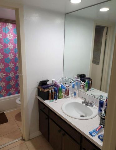 10500 SW 108th Ave B211, Miami, FL 33176