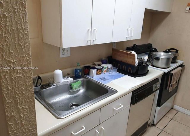 10500 SW 108th Ave B211, Miami, FL 33176