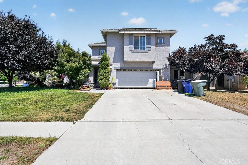 Image 1 of property listing at 82 N Wathen, Sanger, CA 93657