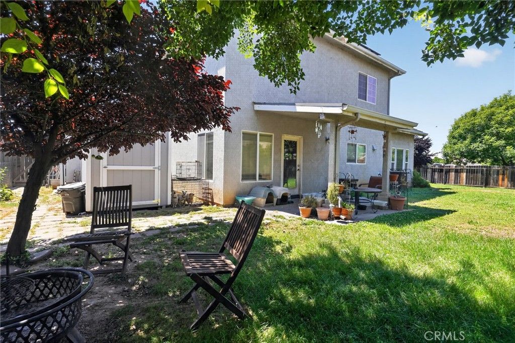 Image 2 of property listing at 82 N Wathen, Sanger, CA 93657