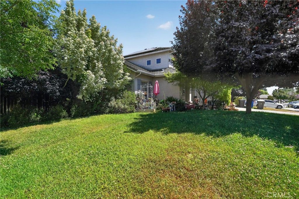 Image 27 of property listing at 82 N Wathen, Sanger, CA 93657
