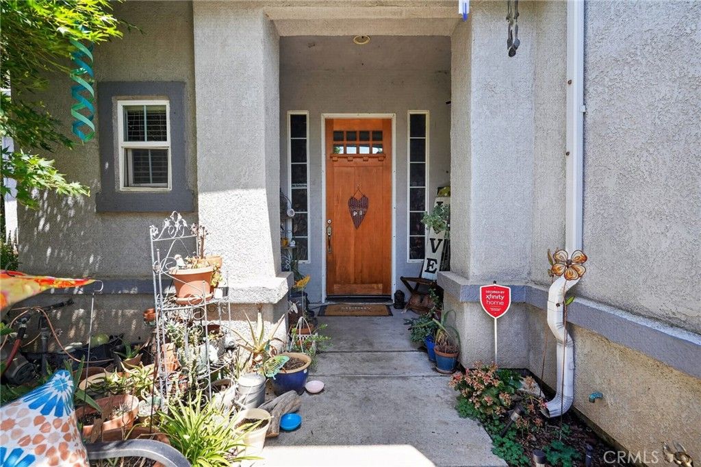 Image 3 of property listing at 82 N Wathen, Sanger, CA 93657